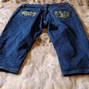 Ladies capris jeans